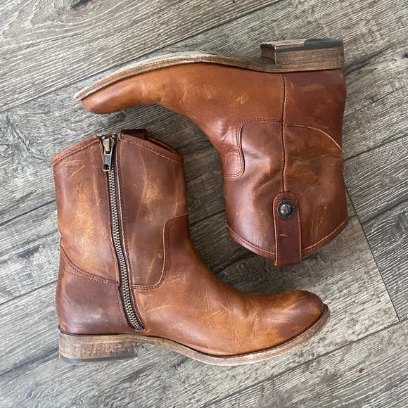 Frye Shoes - Frye Melissa Button Short Boot